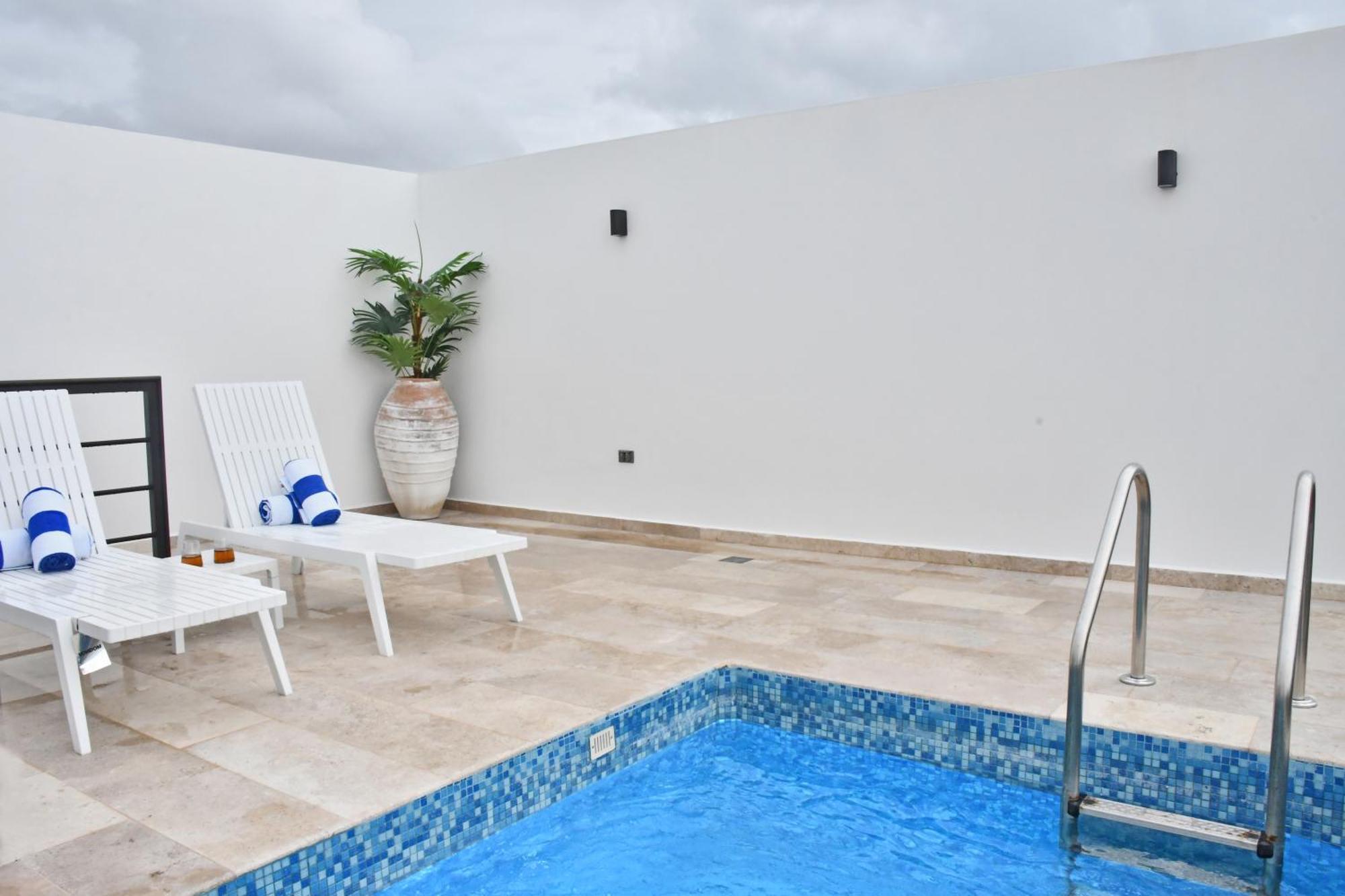 Menesse Luxury By Spot *