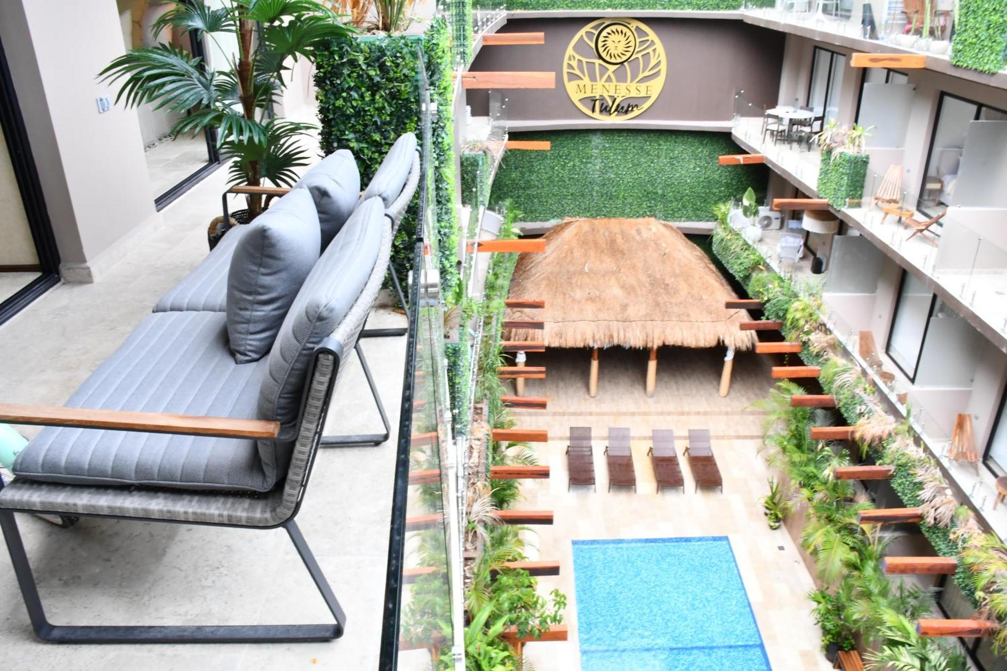 Menesse Luxury By Spot *