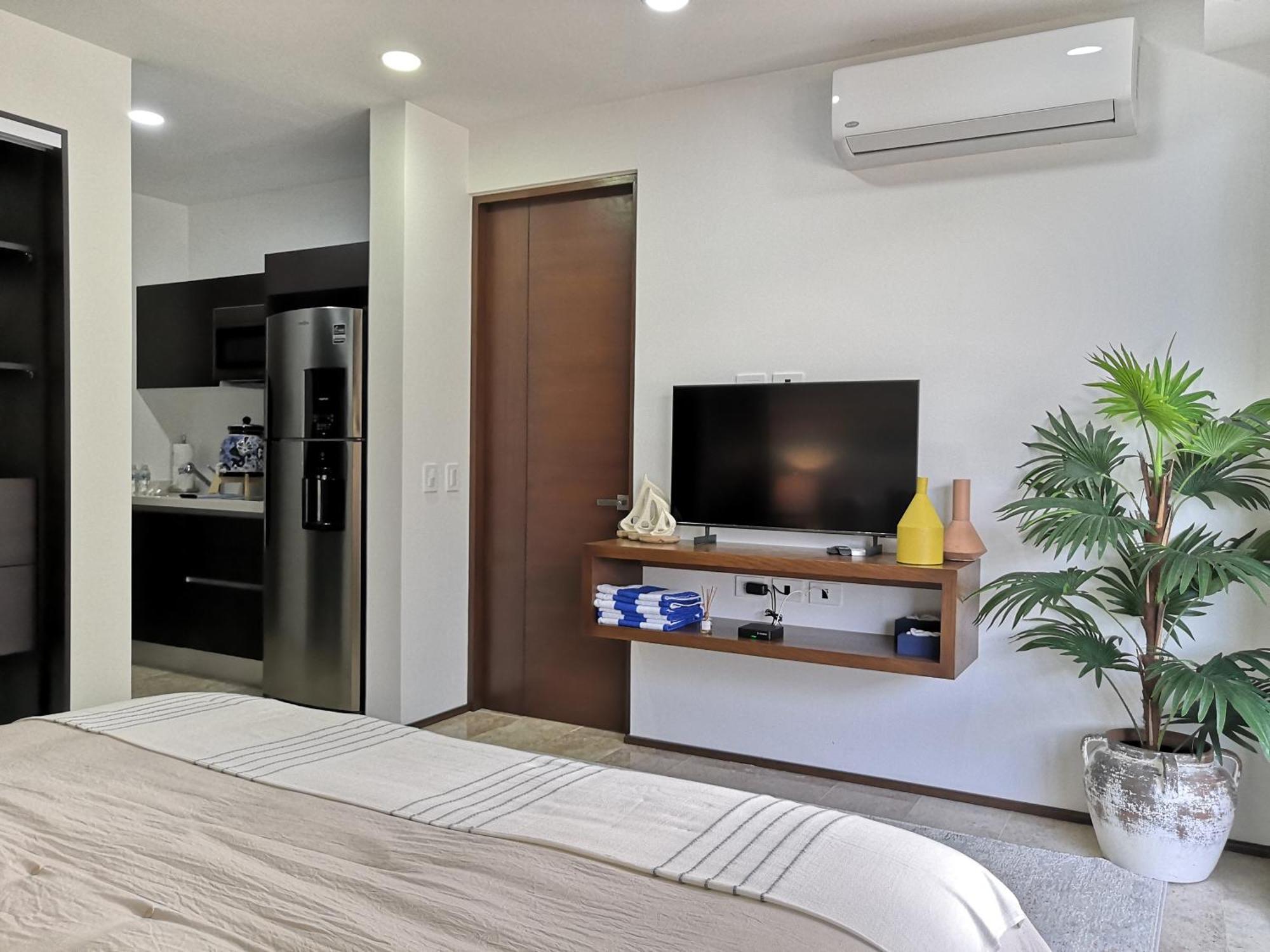 Menesse Luxury By Spot *