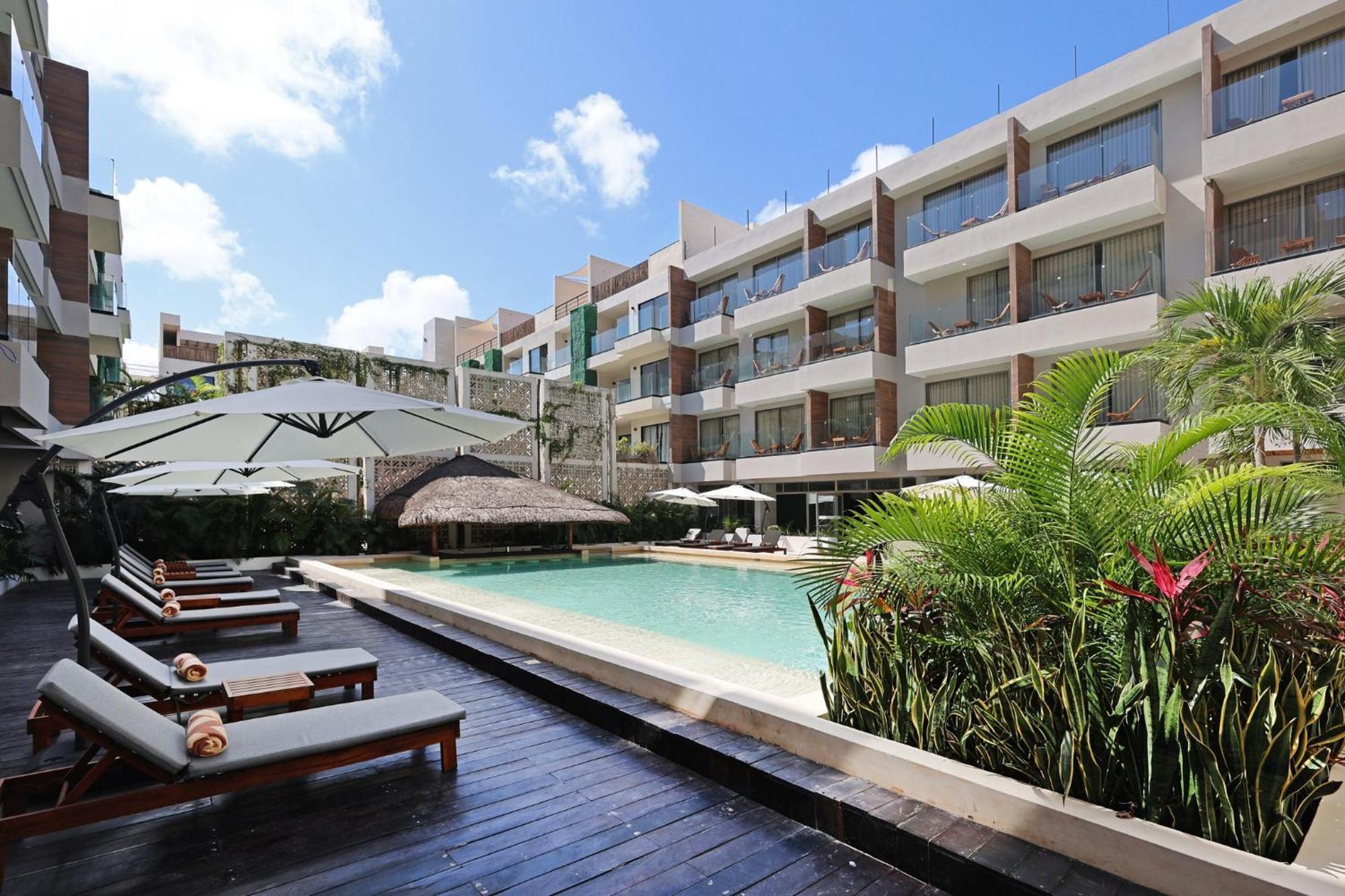 By Ihg Hotel 4*