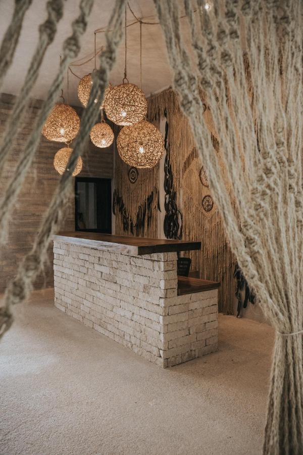Mudra Tulum