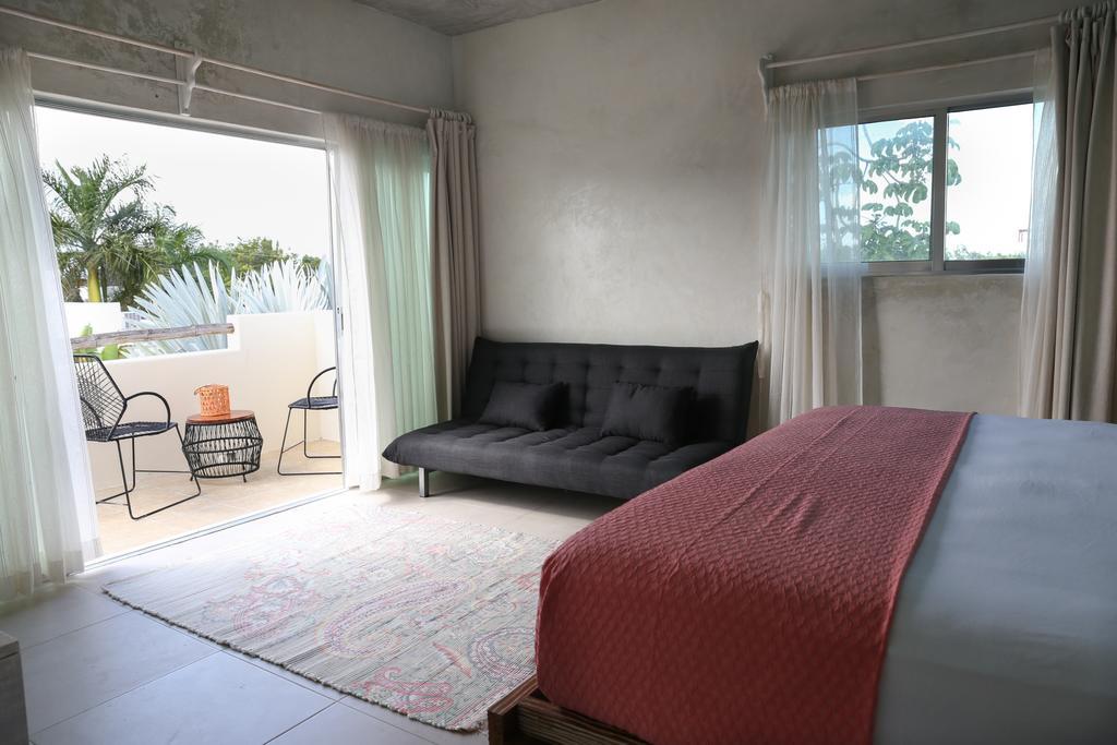 H2o Hotel 3*