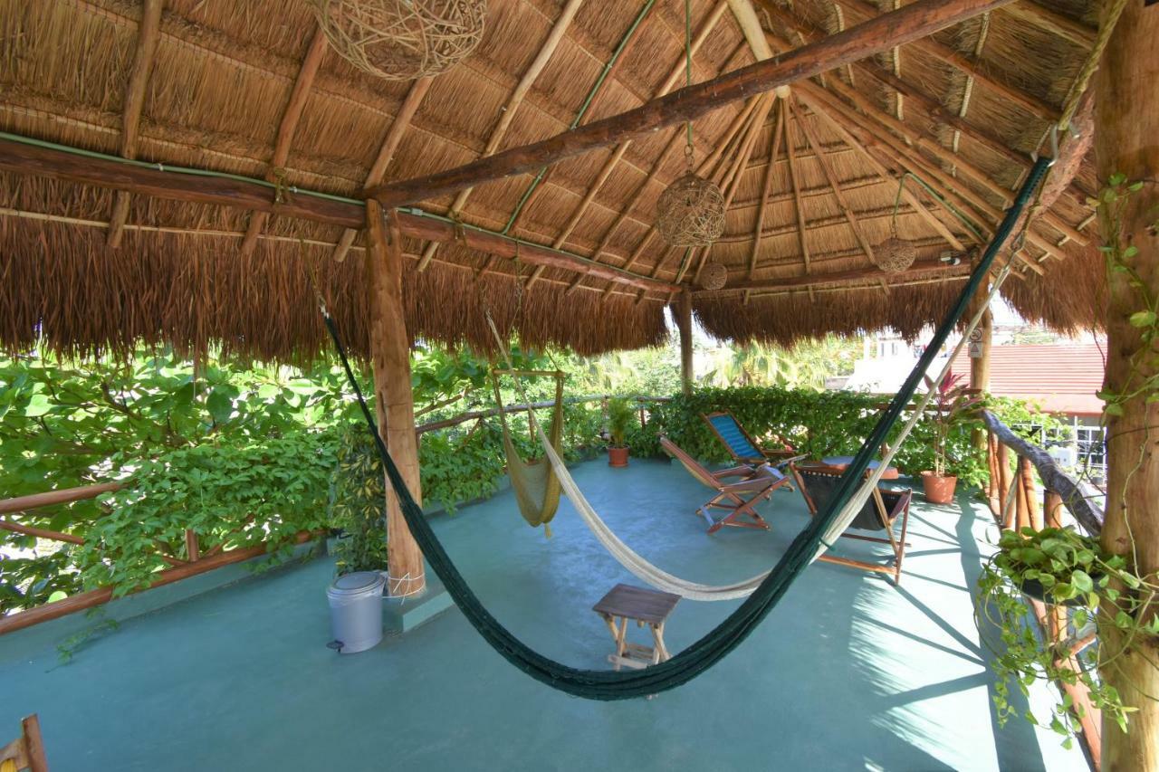 Casa Almendro Hotel