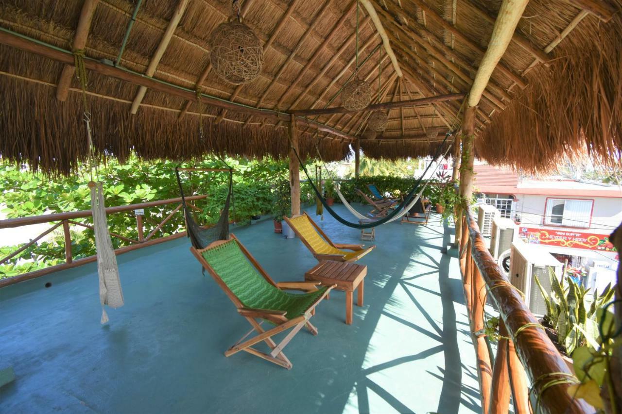 Casa Almendro Hotel