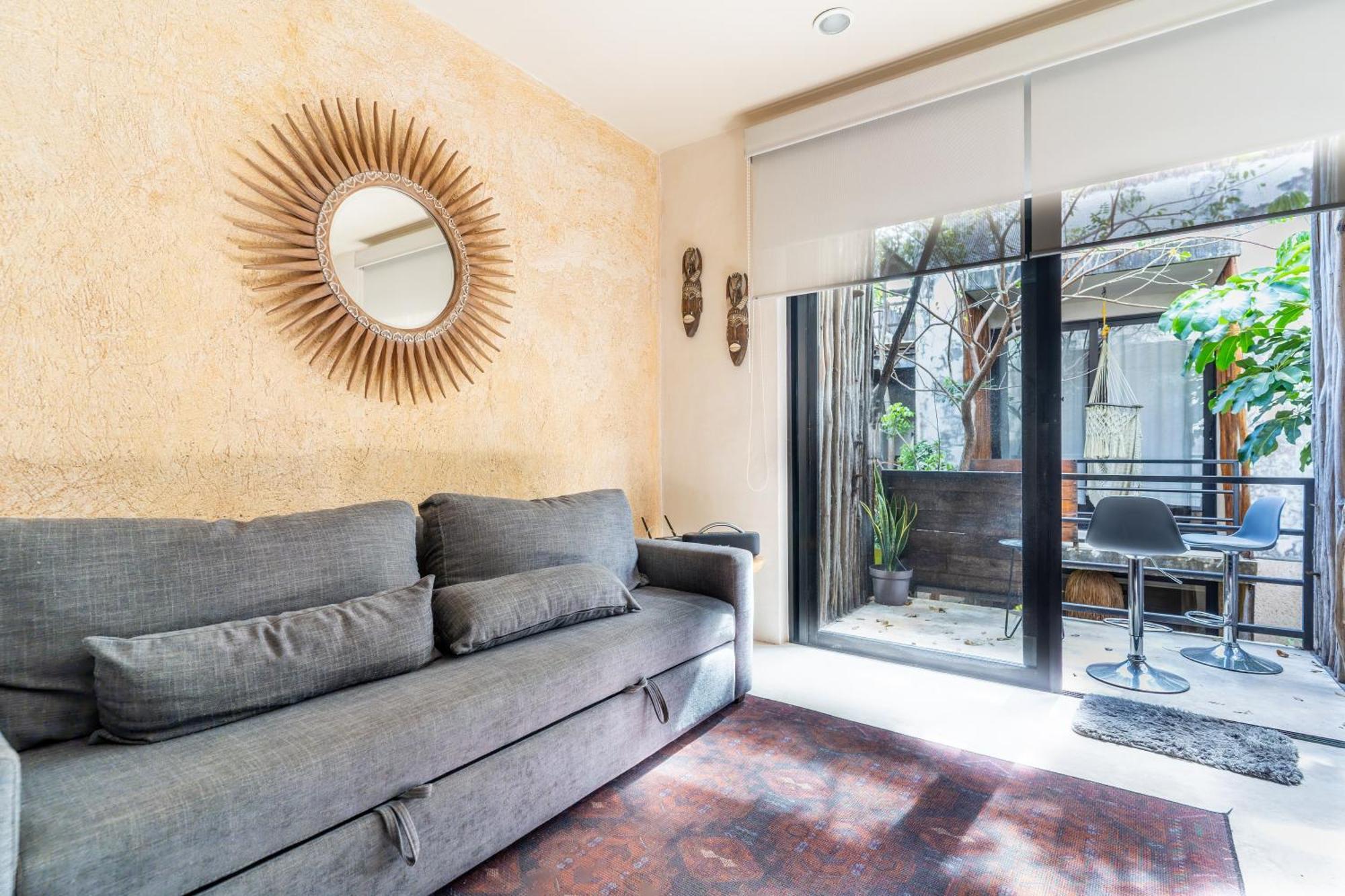 Apartment Charming Getaway In Prime Location *