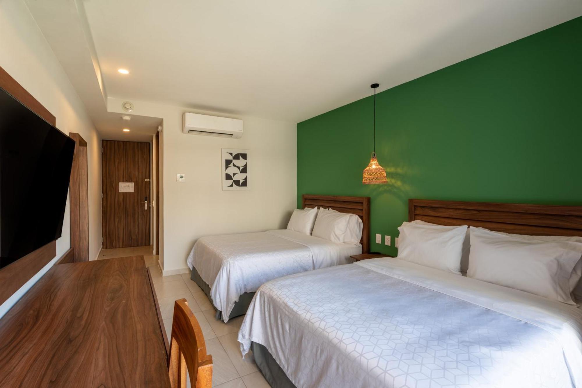 By Ihg Hotel