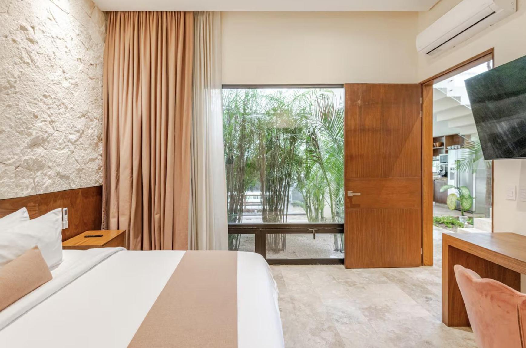 Tuuk: Luxury 5-bedroom With Private Pool And Concierge