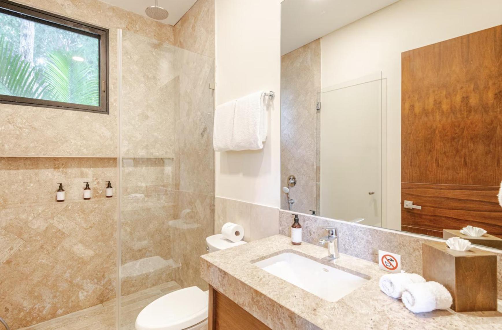Tuuk: Luxury 5-bedroom With Private Pool And Concierge Villa *