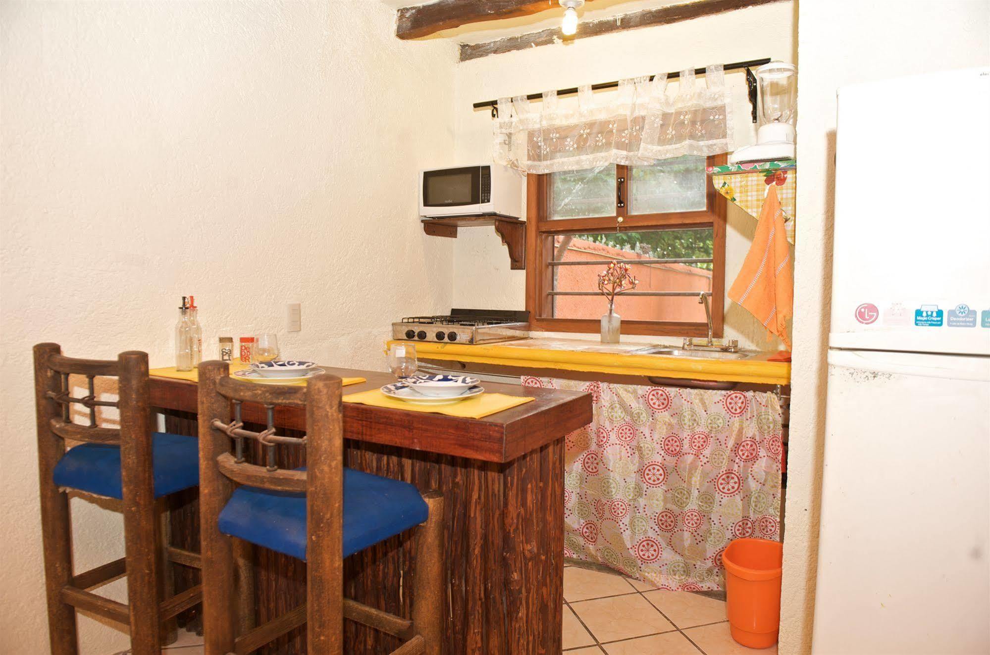 Casa Mango Bed & Breakfast