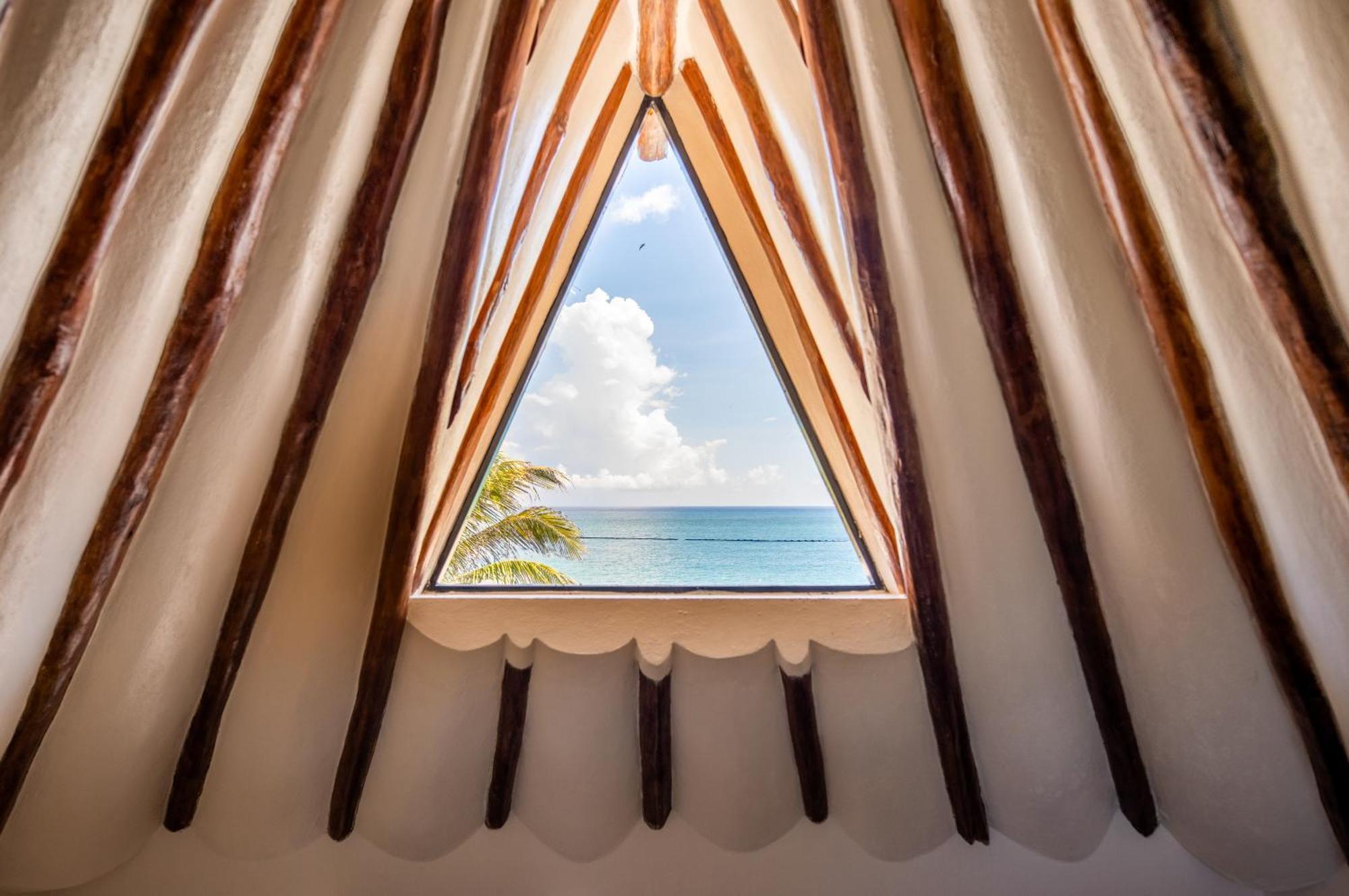 Mezzanine Tulum, A Small Luxury (adults Only)